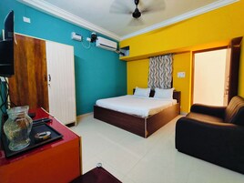 标准双人房 | 办公桌、笔记本电脑工作区、隔音、熨斗/熨板