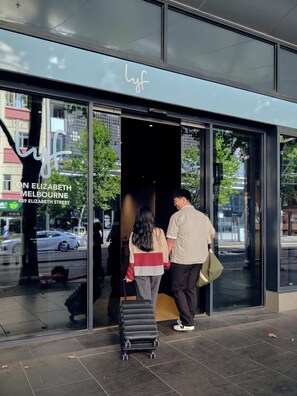 Fachada de la propiedad