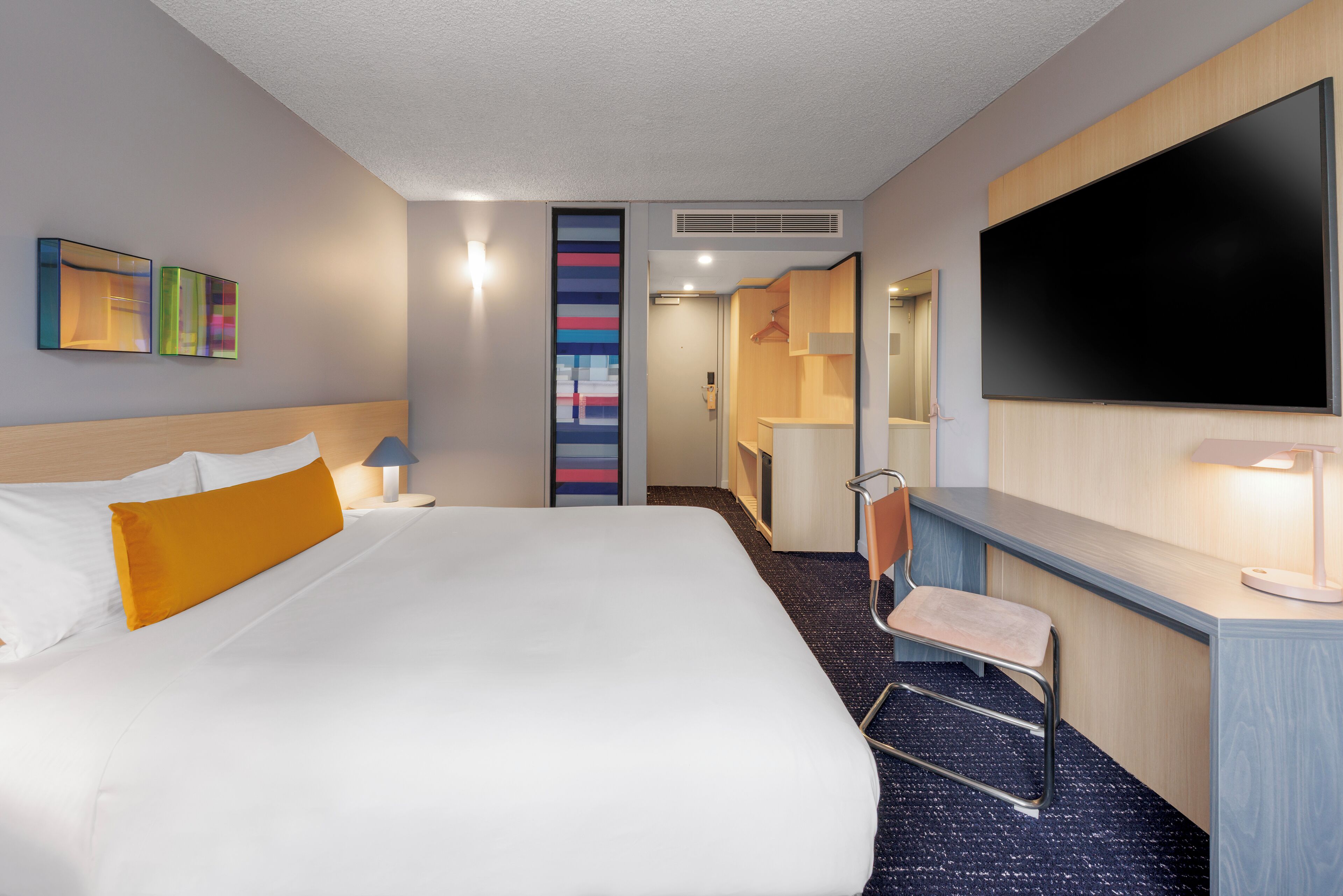 Room (One of a Kind) | Premium bedding, down duvets, pillow-top beds, in-room safe