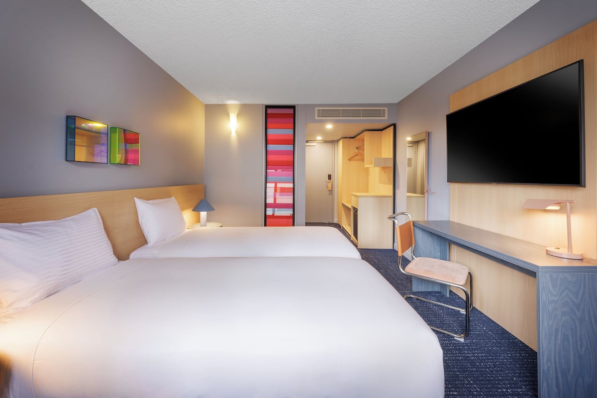 Quarto (Side by Side) | Roupas de cama premium, edredons de pluma, camas com colchões pillow-top