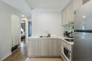 Apartment, Balcony | Private kitchen - Prime Condo Near Mall & Old Town C185 (Wichit)