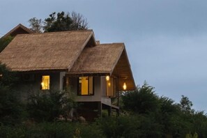 Room - Chai Cheevit Maesa (Mae Rim)