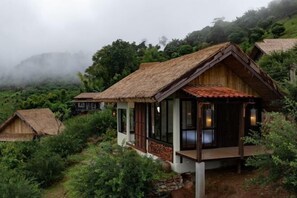 Room - Chai Cheevit Maesa (Mae Rim)