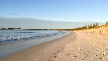 Solsenger og strandhåndklær