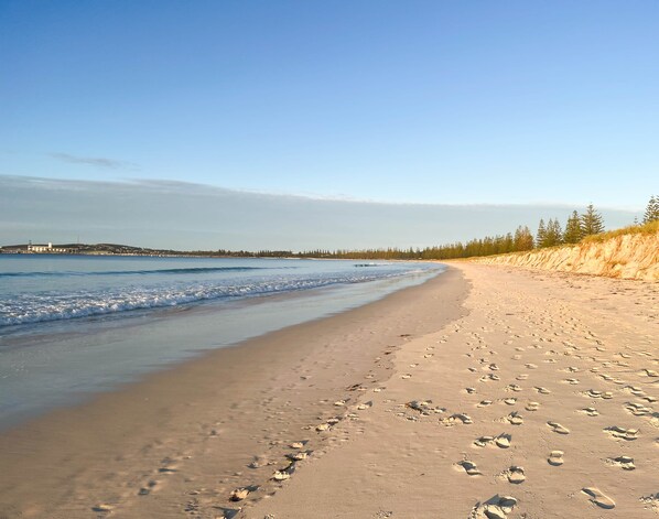 Liegestühle, Strandtücher