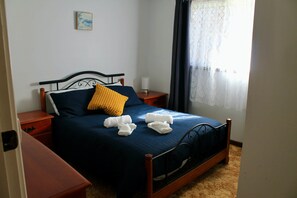3 bedrooms, iron/ironing board, travel cot, free WiFi