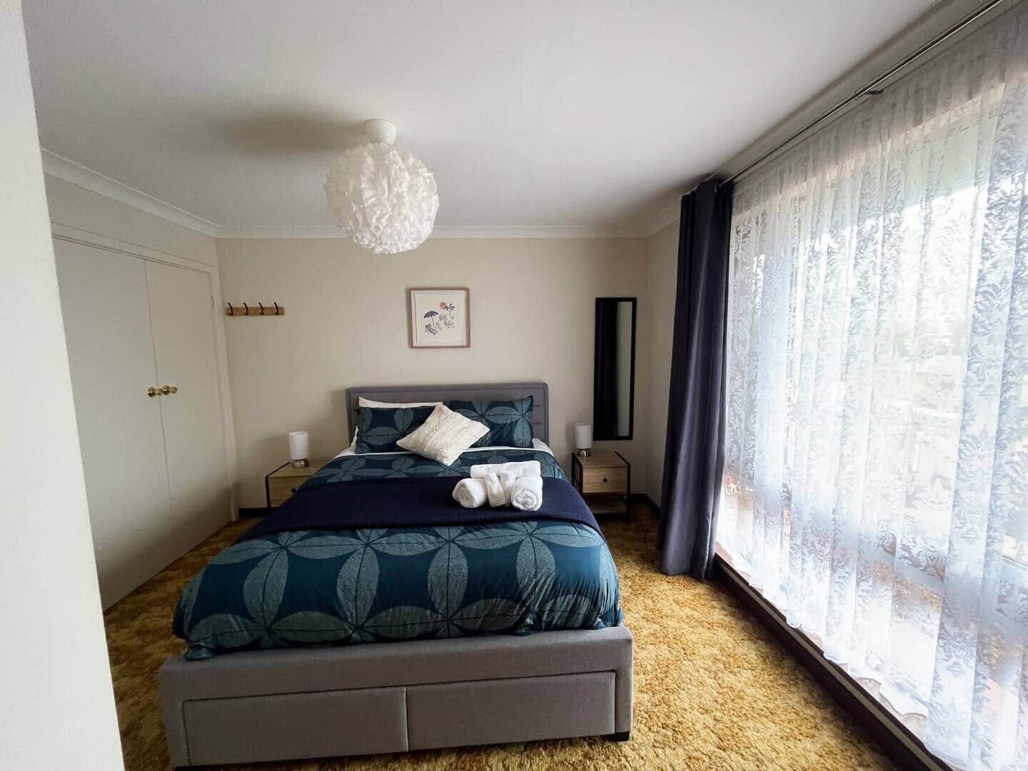 3 bedrooms, iron/ironing board, free WiFi, bed sheets