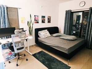 1 bedroom, iron/ironing board, WiFi