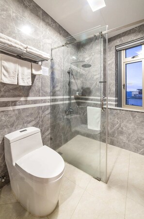 Family Quadruple Room, City View | Bathroom | Shower, free toiletries, hair dryer, slippers - Royal Palace Dalat Hotel (Da Lat)