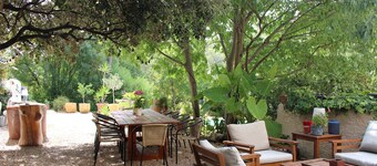 Large villa on 1800 m2 of wooded land with swimming pool north of Montpellier