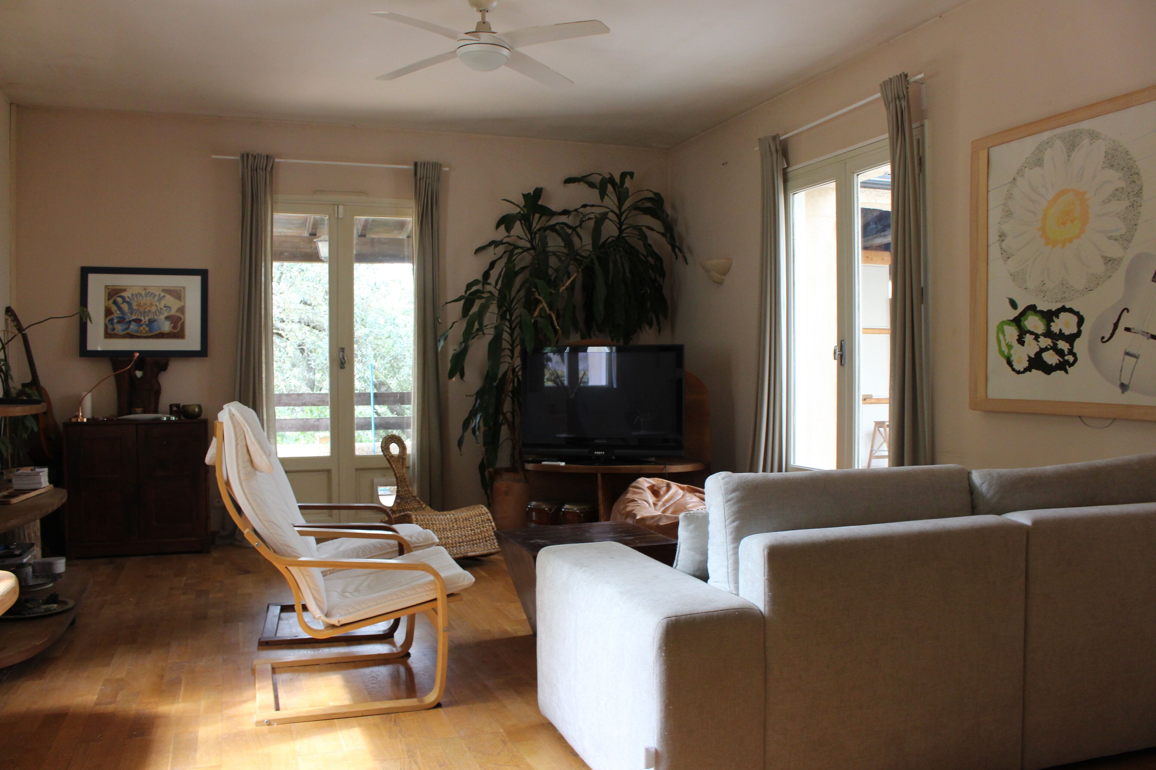 Télévision, cheminée