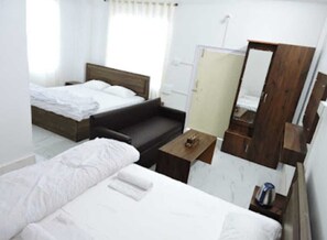 Family Room, Mountain View | Desk, laptop workspace, free WiFi - Vinayaka Inn Sittong (Kurseong)