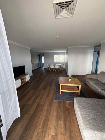 Atlantis Apartment - Spacious apartment in Two Rocks