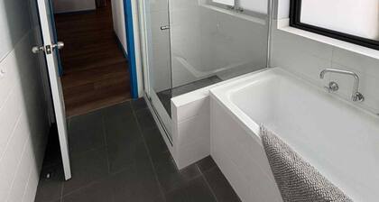 JTR Apartment - Spacious apartment in Two Rocks