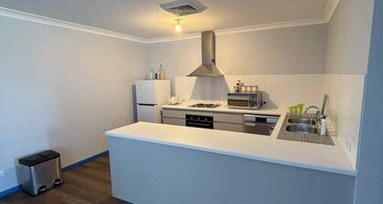 Atlantis Apartment - Spacious apartment in Two Rocks