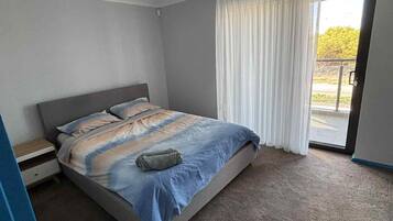 3 Schlafzimmer, Bügeleisen/Bügelbrett, Reisekinderbett, kostenloses WLAN