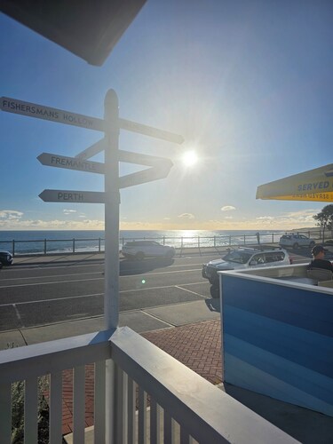 Sandcastle by the Sea - footsteps to the beach!
