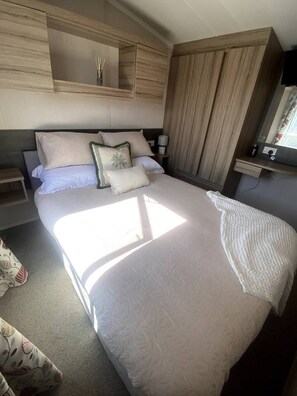 House, 2 Bedrooms | 3 bedrooms