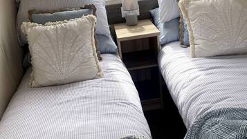 House, 2 Bedrooms | 3 bedrooms