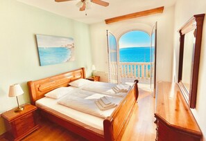 7 chambres, fer et planche à repasser, Wi-Fi, draps fournis