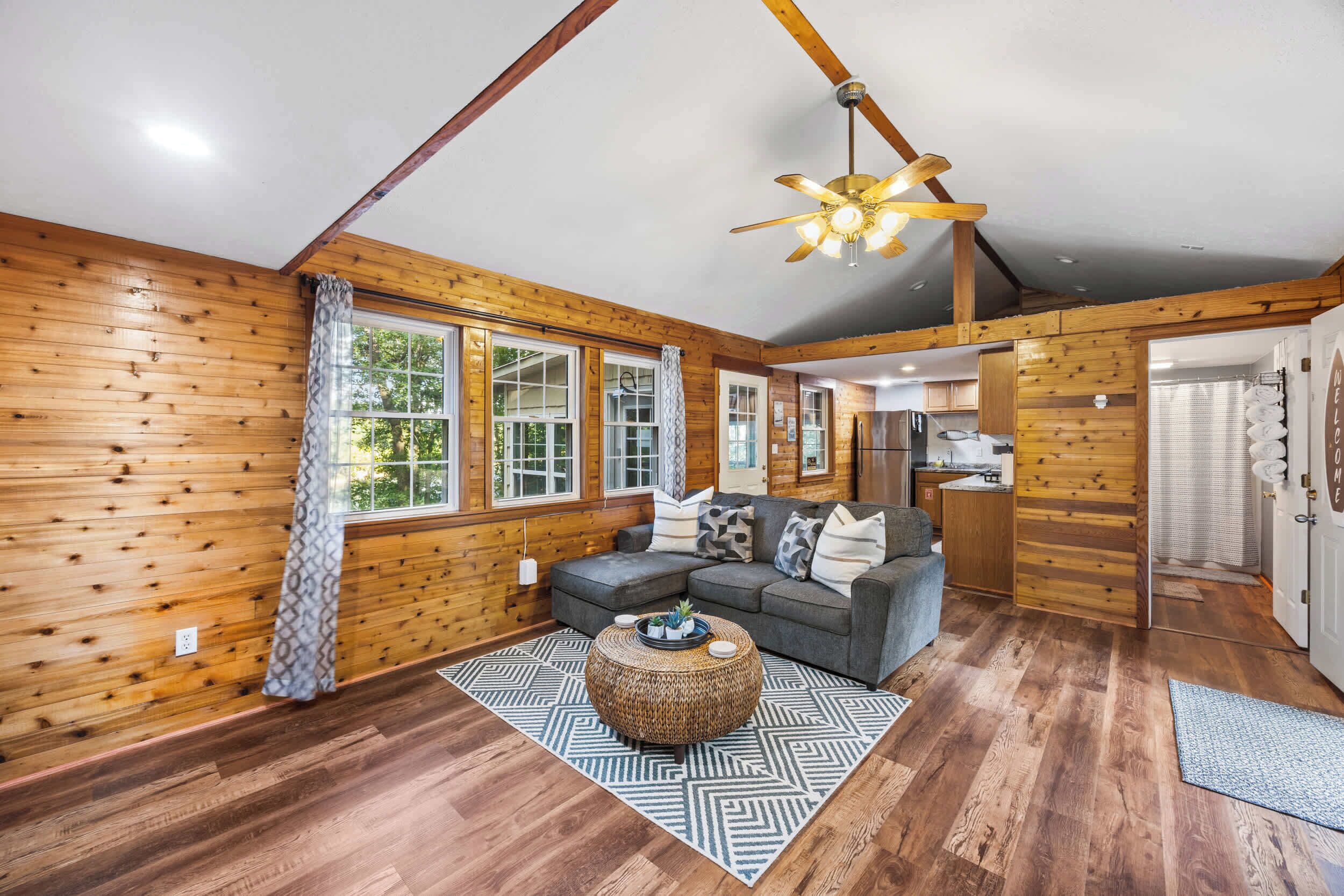 TV, fireplace, offices