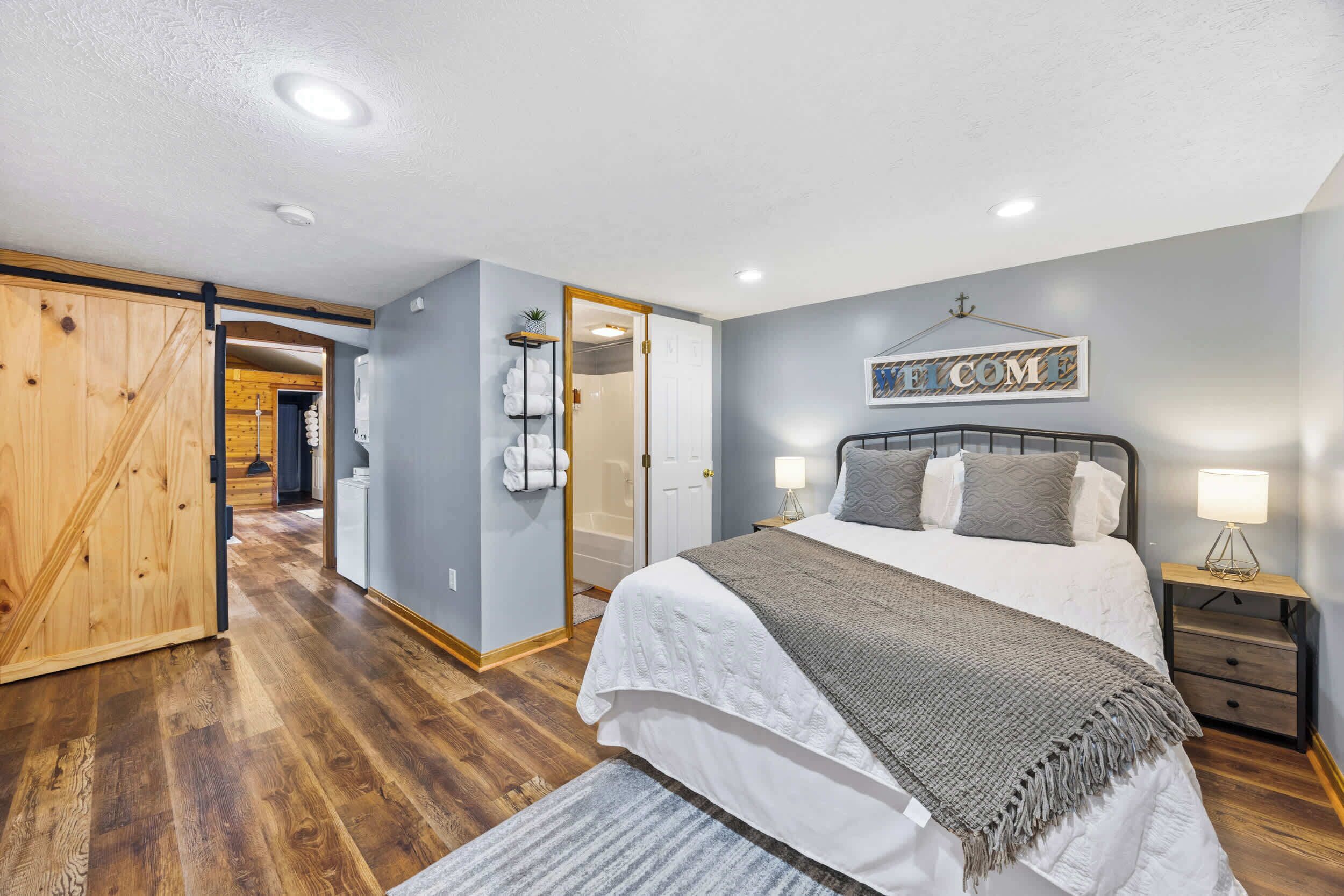 3 soverom, skrivebord, strykejern/-brett og wi-fi