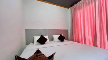 Apartemen Basic | Brankas, tirai kedap cahaya, Wi-Fi gratis, dan seprai linen