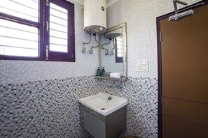 Villa, Hill View | Iron/ironing board, free WiFi