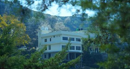 Hotel Mandakini Palace