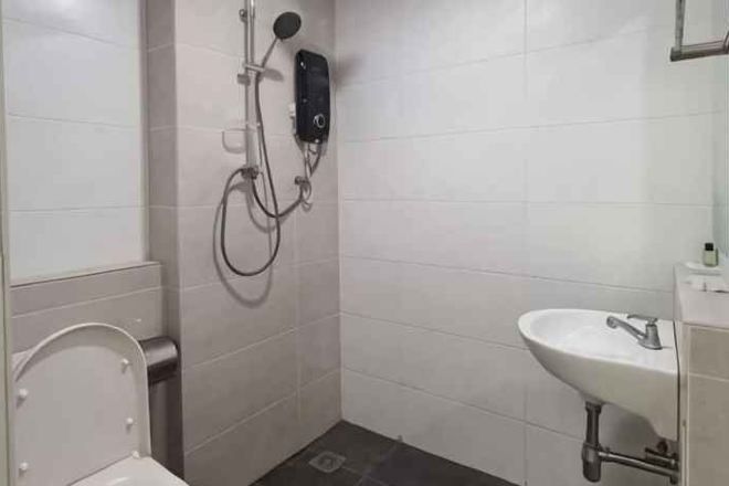 Free toiletries, bidet