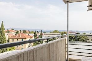 Apartamento clásico, vistas al mar | Terraza o patio
