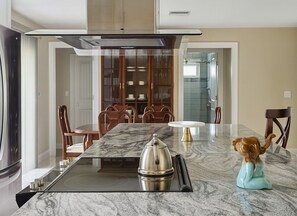 Dining - Spacious 5BR Cape Coral Retreat (Cape Coral)