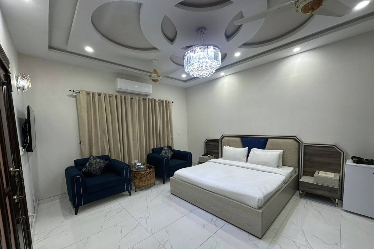 Deluxe Single Room