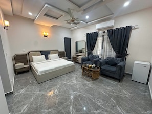 Deluxe Single Room | Free WiFi