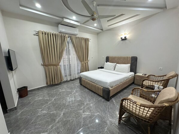 Deluxe Single Room