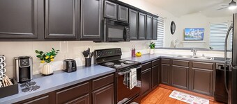 Cozy 3BR Hidden Gem Getaway in McKinney with EV Fast Charger, Near Everything