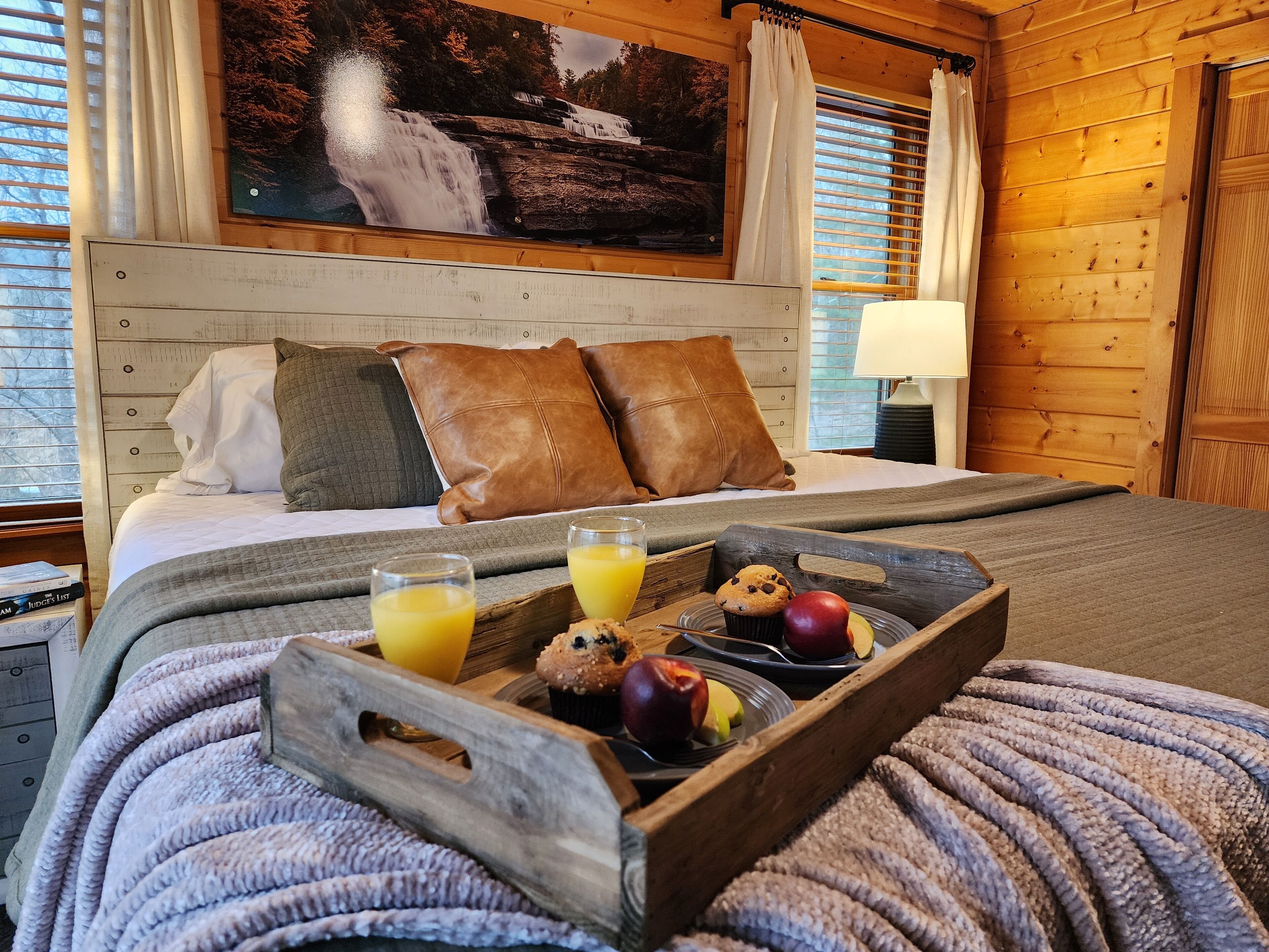 3 slaapkamers, een strijkplank/strijkijzer, gratis wifi, beddengoed
