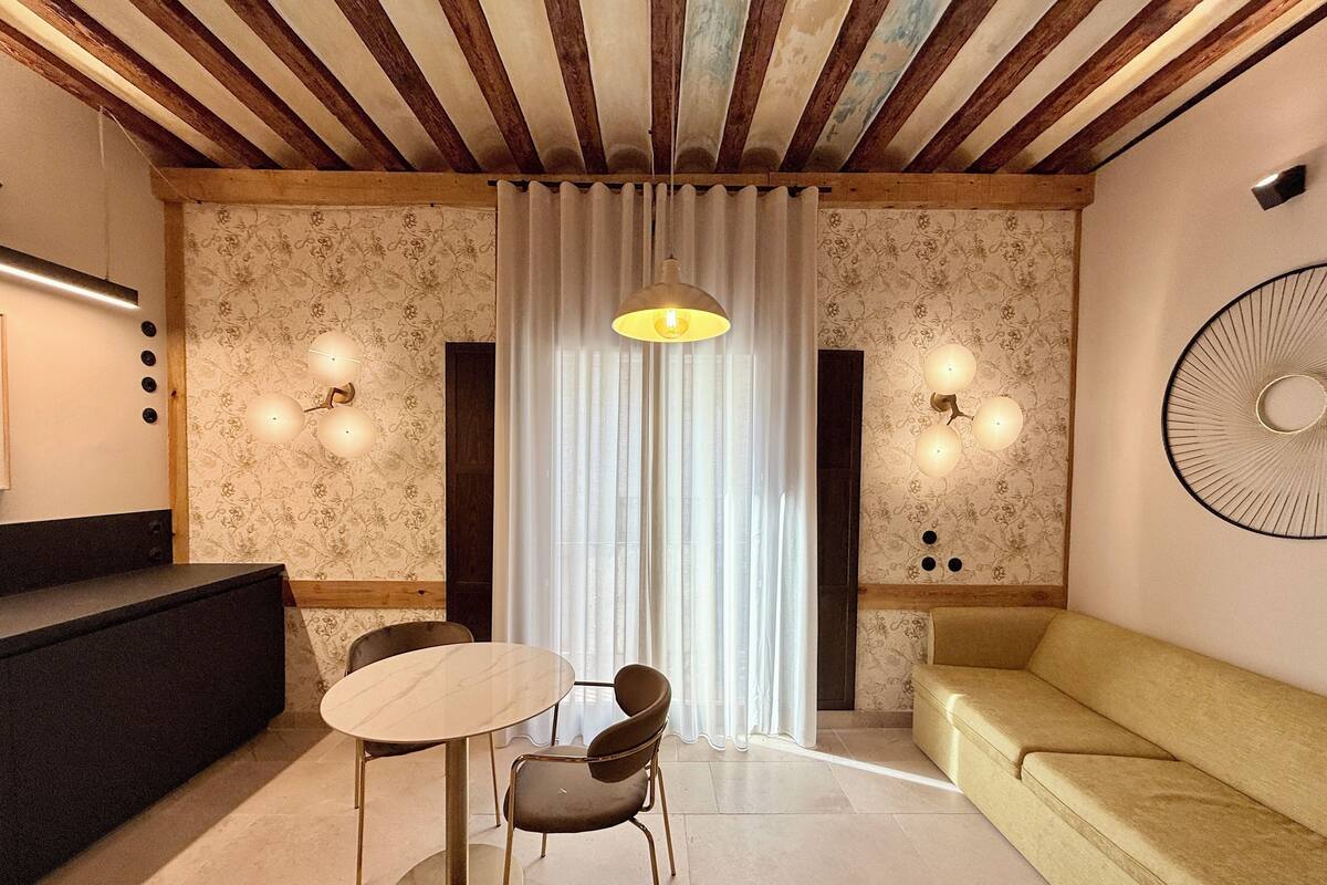 Superior Studio, City View | Blackout drapes, iron/ironing board, free WiFi