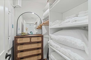 Interior - Cozy Wave Nook | Team Joseph Ellen (Jacksonville Beach)
