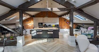 Luxury Penthouse St Chads Snowhill