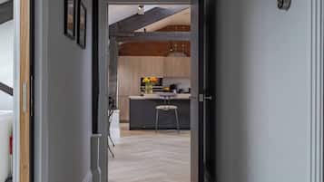 Apartment, 2 Bedrooms | Interior