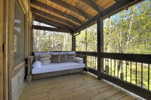 Unclassified image, 4 of 47, button