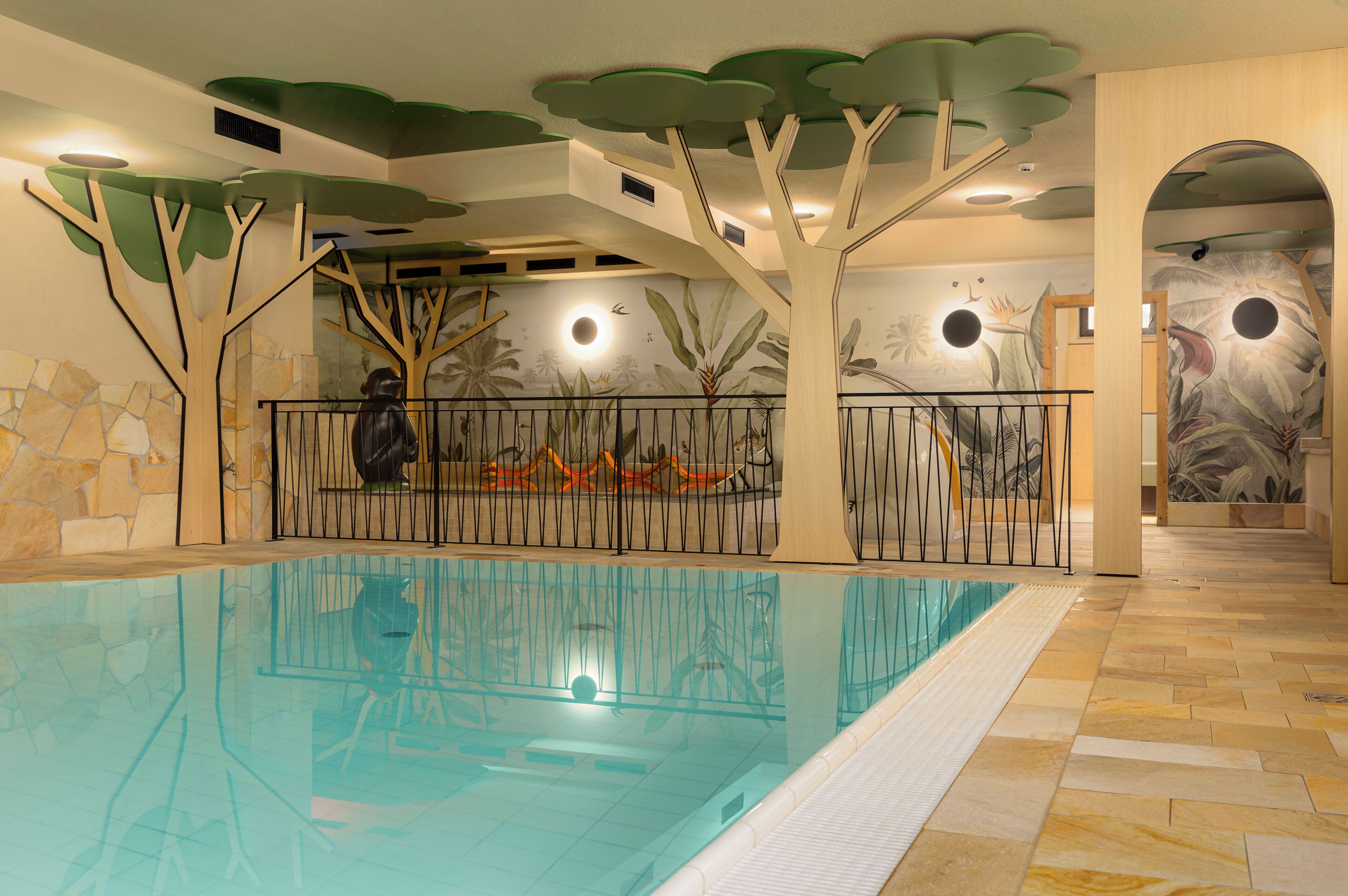 Piscine couverte, piscine extérieure