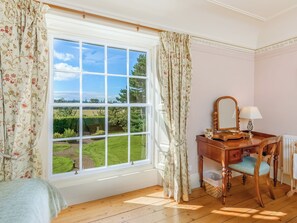 5 bedrooms, free WiFi