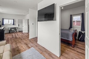 2 chambres, fer et planche à repasser, Wi-Fi, literie fournie