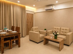 Comfort Studio | Living area