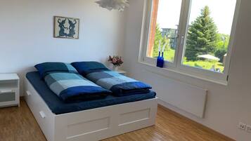 4 makuuhuonetta, ilmainen Wi-Fi, vuodevaatteet