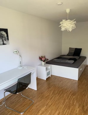 4 bedrooms, free WiFi, bed sheets
