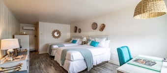 Double Queen Room | Ocean Glass Inn | Free Parking & Daily Breakfast