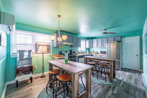 Double Queen Room | Ocean Glass Inn | Free Parking & Daily Breakfast